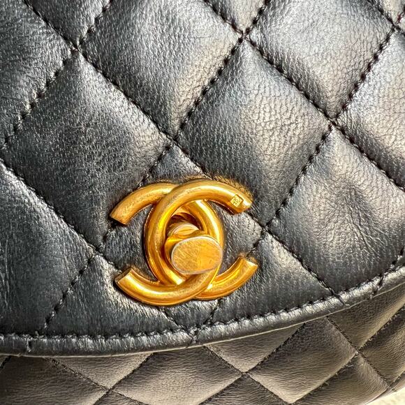 Chanel Black Quilted Lambskin Vintage Crescent Flap Bag - Picture 11 of 14